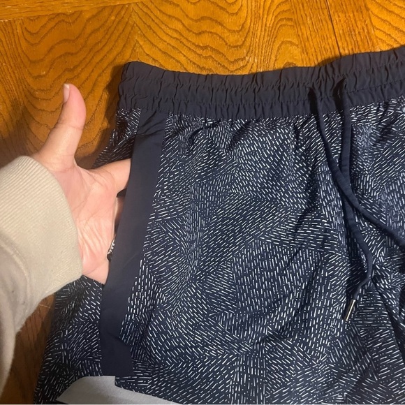 Athleta Baja Shorts in Blue Graphic Print Sz 10 Running Workout - Picture 5 of 13